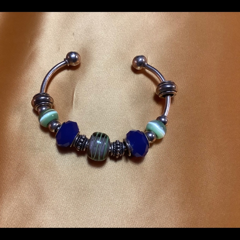 Beaded bracelet